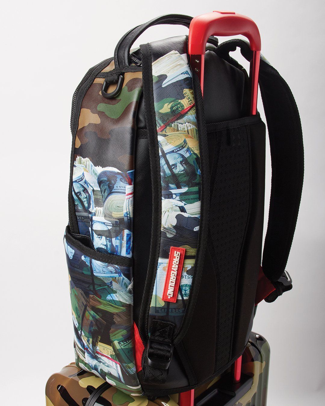 SHARKNAUTICS (CAMO) 29.5” FULL-SIZE LUGGAGE - Image 6