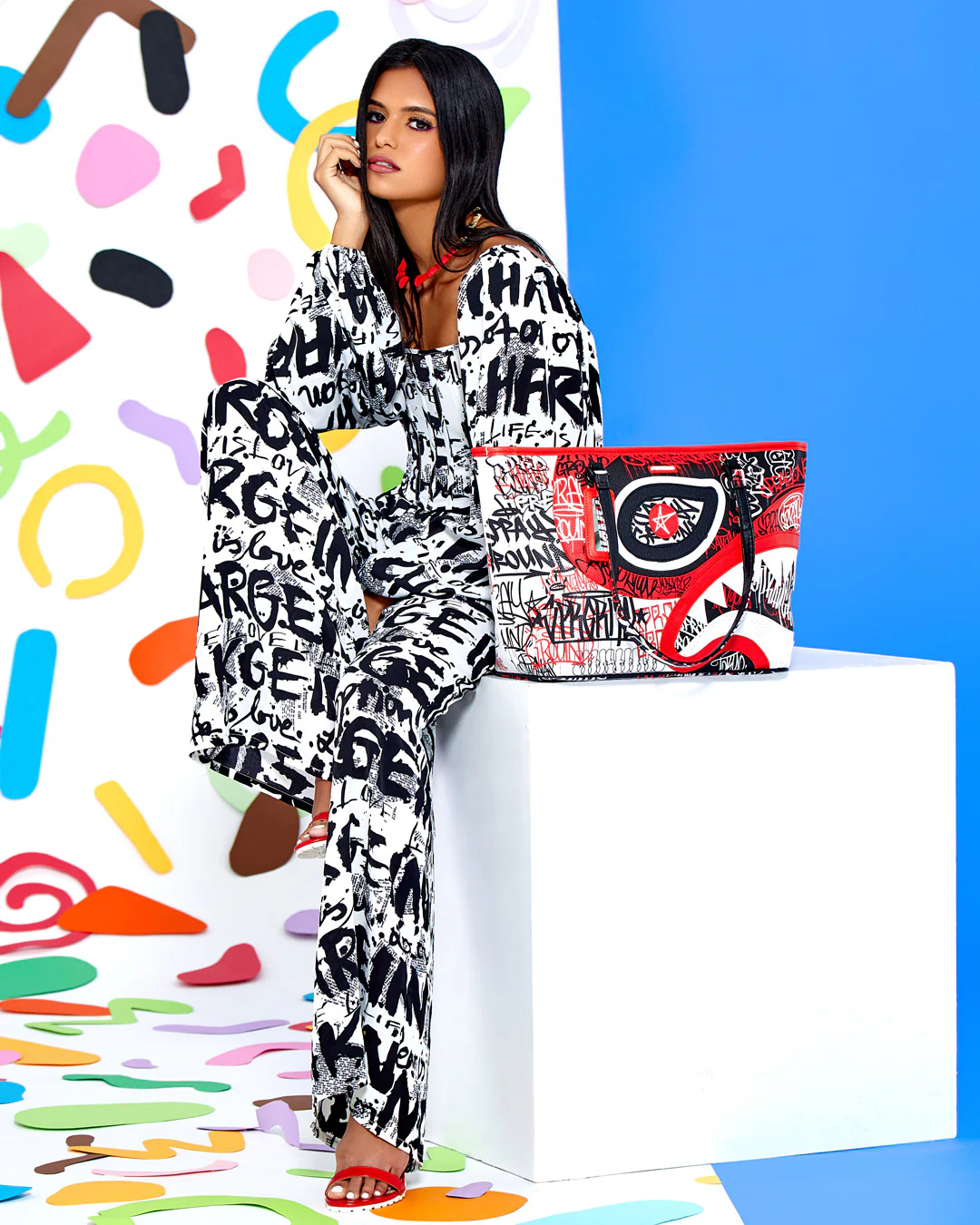 MYSTERIOUS MASTERMIND TOTE - Image 2