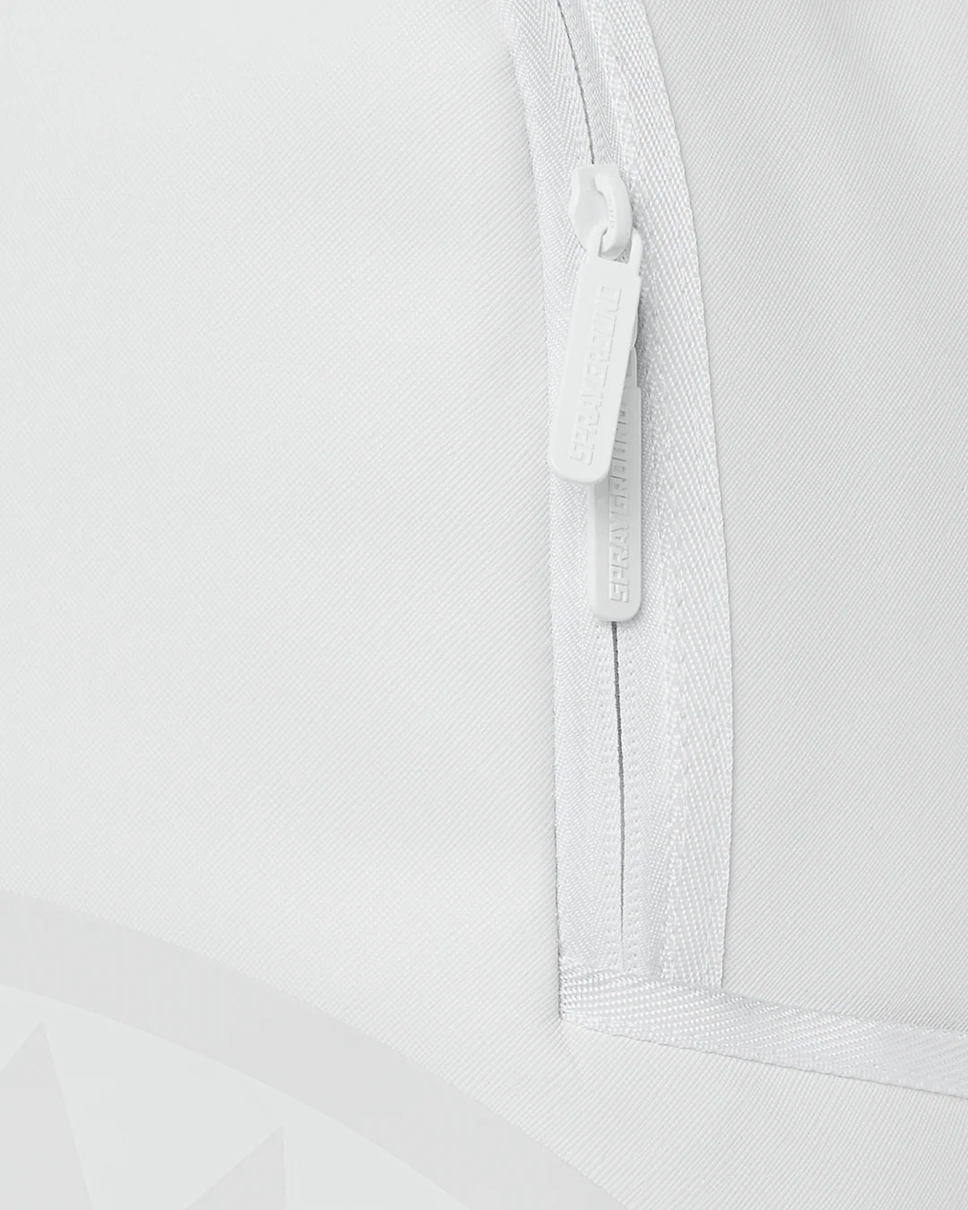 SHARK CENTRAL BACKPACK WHT/WHT (DLXV) - Image 9