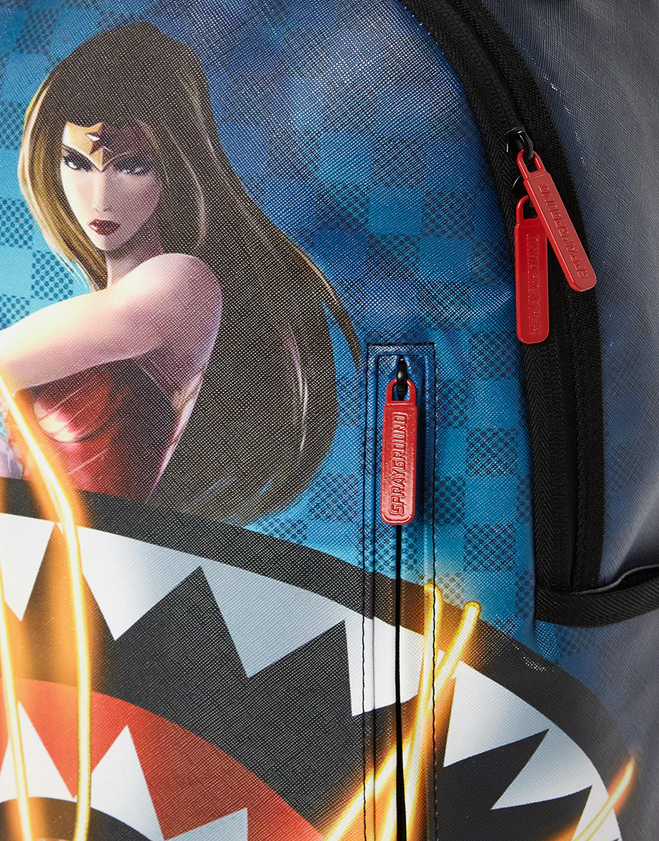 WONDER WOMAN: LASSO SHARK DLXV BACKPACK - Image 6